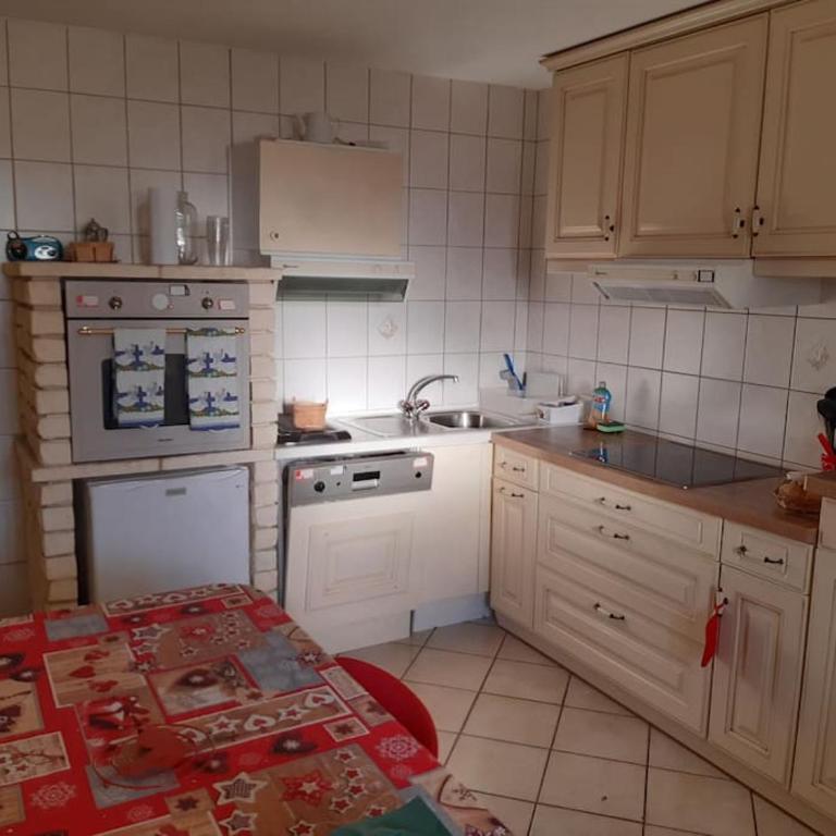 Appartement avec jardin privé à Montreux 100mt du lac - Apartment mit 1 Schlafzimmer - 25