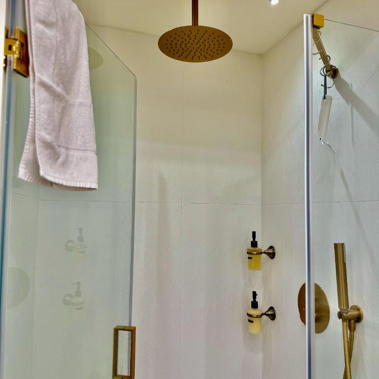 Sicily Wanderloft Luxury Retreat - Two-Bedroom Deluxe Apartment with Balcony - 36