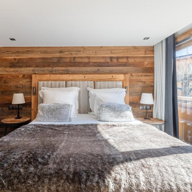 Hôtel Les Peupliers - Chambre Supérieure - Vue sur Village - 1