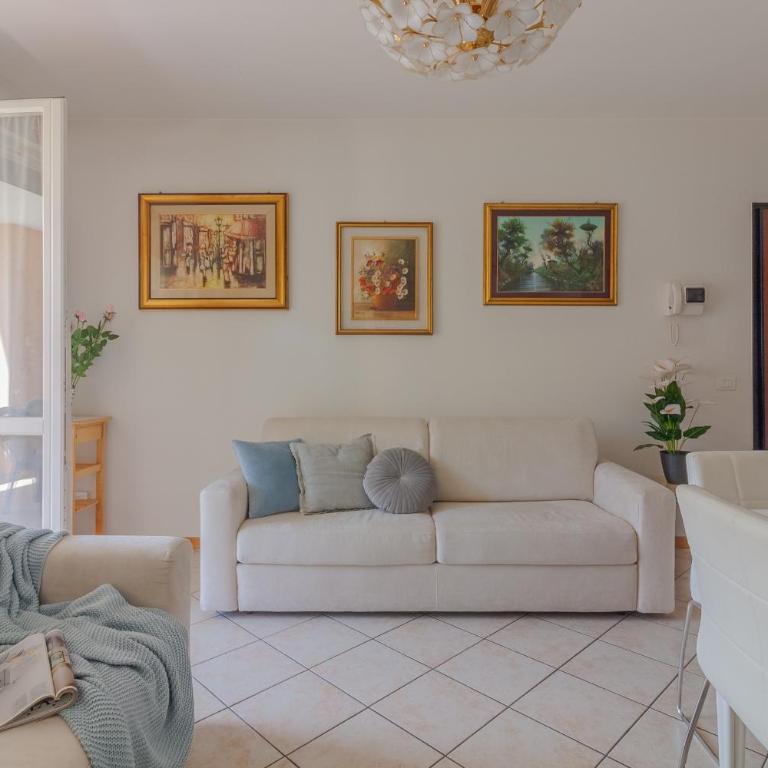 Sunflowers Home - Appartamento con Balcone - 7