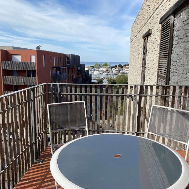 Appartement T2 avec terrasse, parking et WIFI - FR-1-553-203 - Appartement - 16