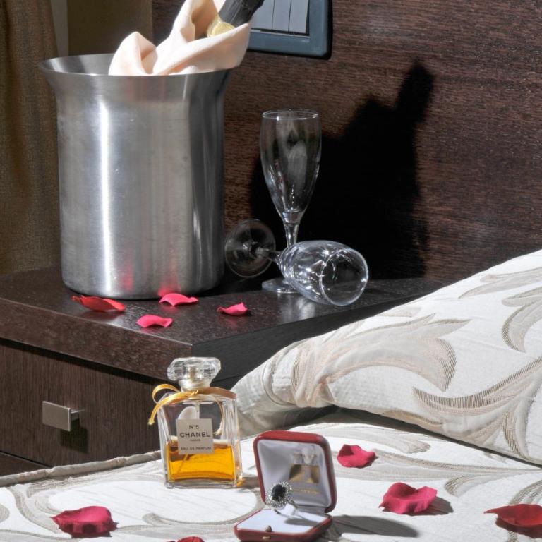 Hotel Villa Tiziana - Camera Matrimoniale/Doppia con Letti Singoli con Balcone - 7