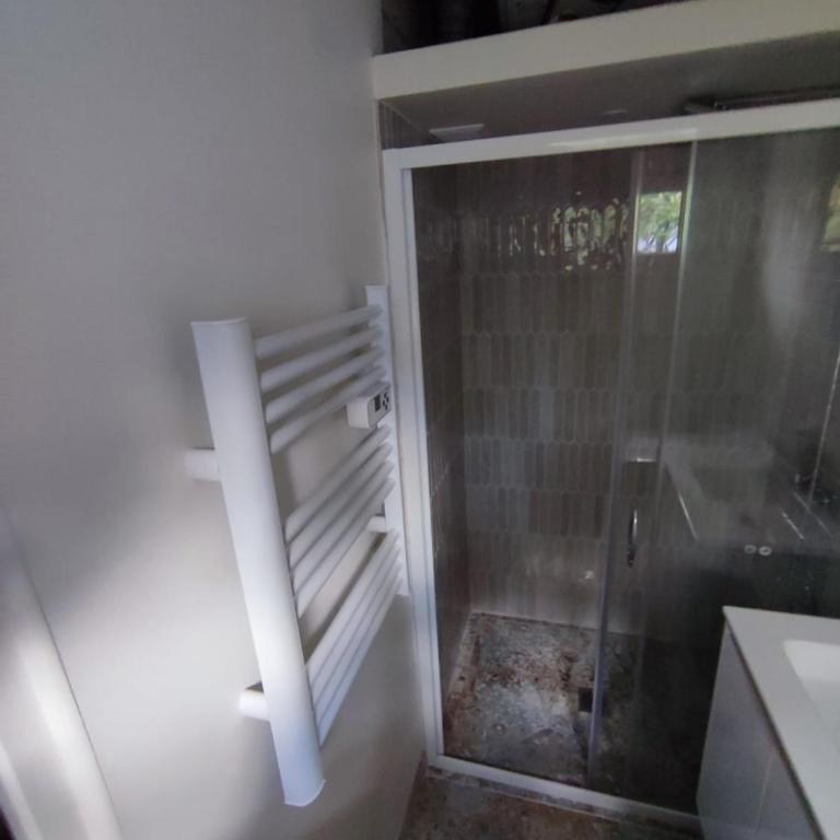 Private room à la hume - Chambre Double avec Salle de Bains Privative - 14