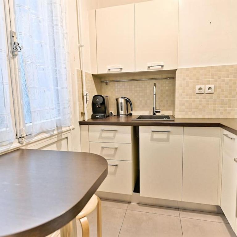 Appartement Haussmannien lumineux et central - Appartement 1 Chambre - 14