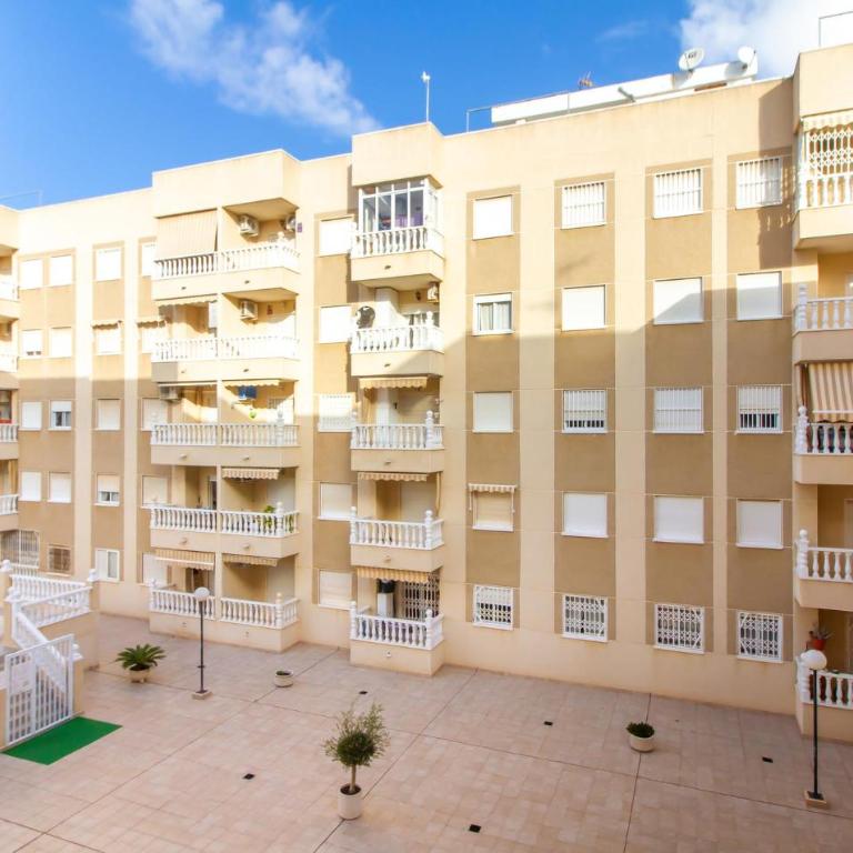 1 Bedroom Nice Apartment In Torrevieja - Apartamento de 1 dormitorio - 9