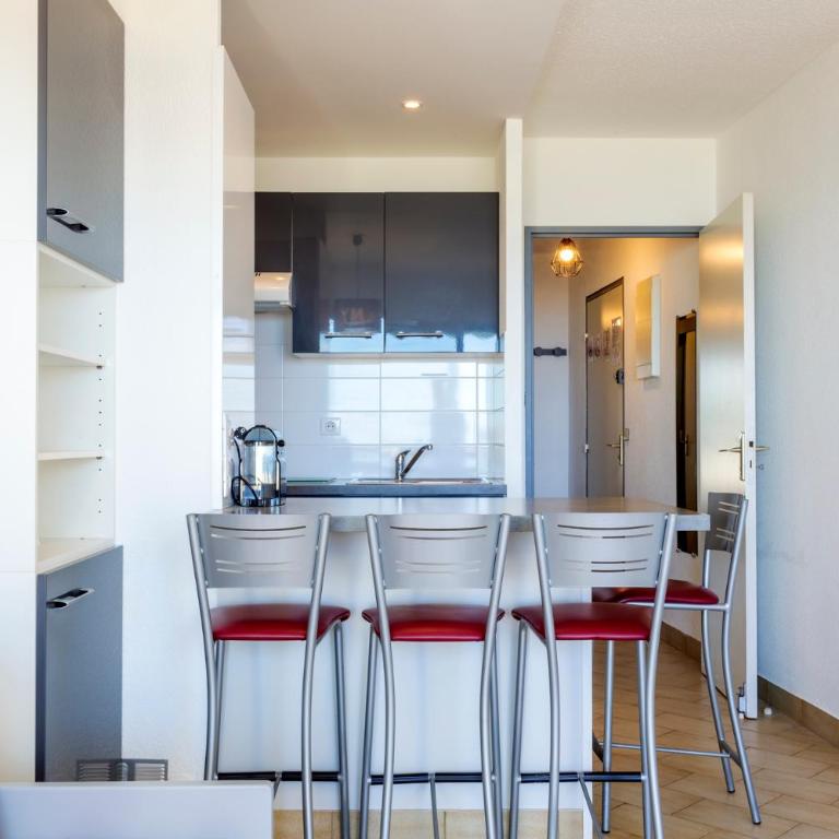 Chez Fabienne - Superbe appartement avec vue sur la mer et parking - One-Bedroom Apartment - 10