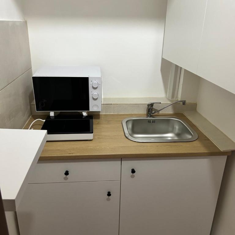 Panorama - Quadruple Room with Private Bathroom - 2