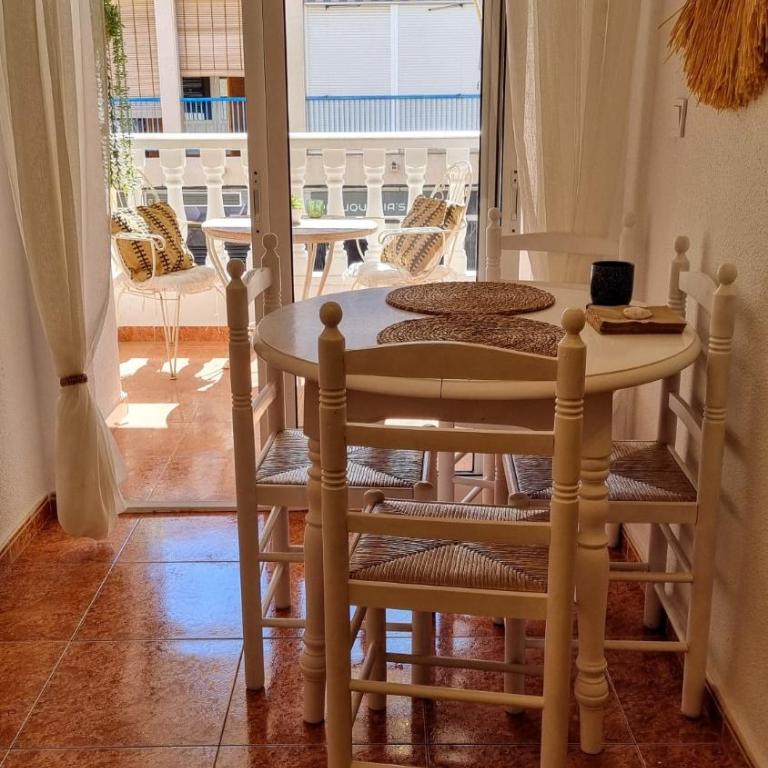 Torrevieja Seaside Escape - Two-Bedroom Apartment - 5