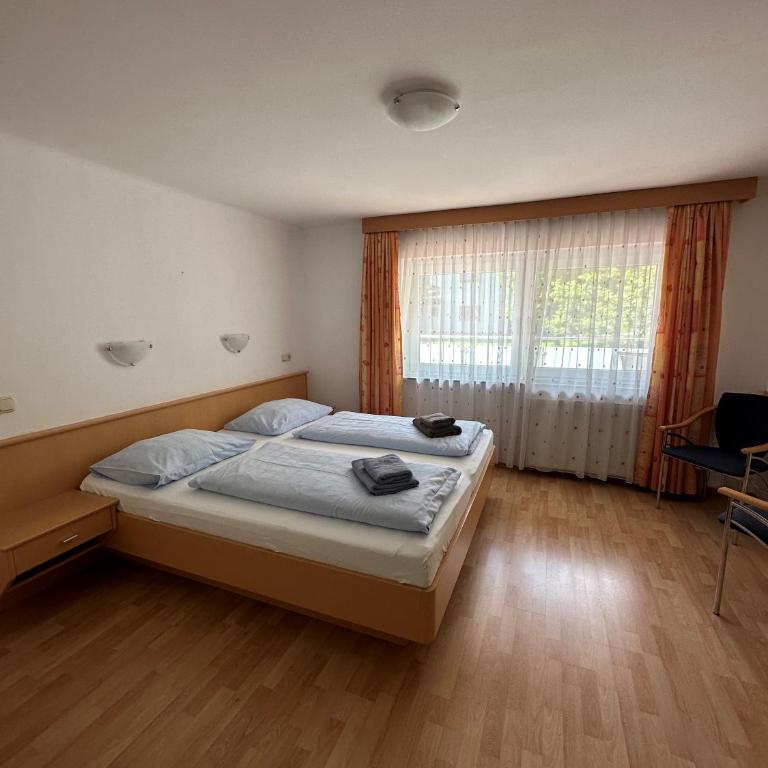 Pension Monika, Bed & Breakfast, Kitzsteinhorn views - Apartment mit 1 Schlafzimmer und Terrasse - 9