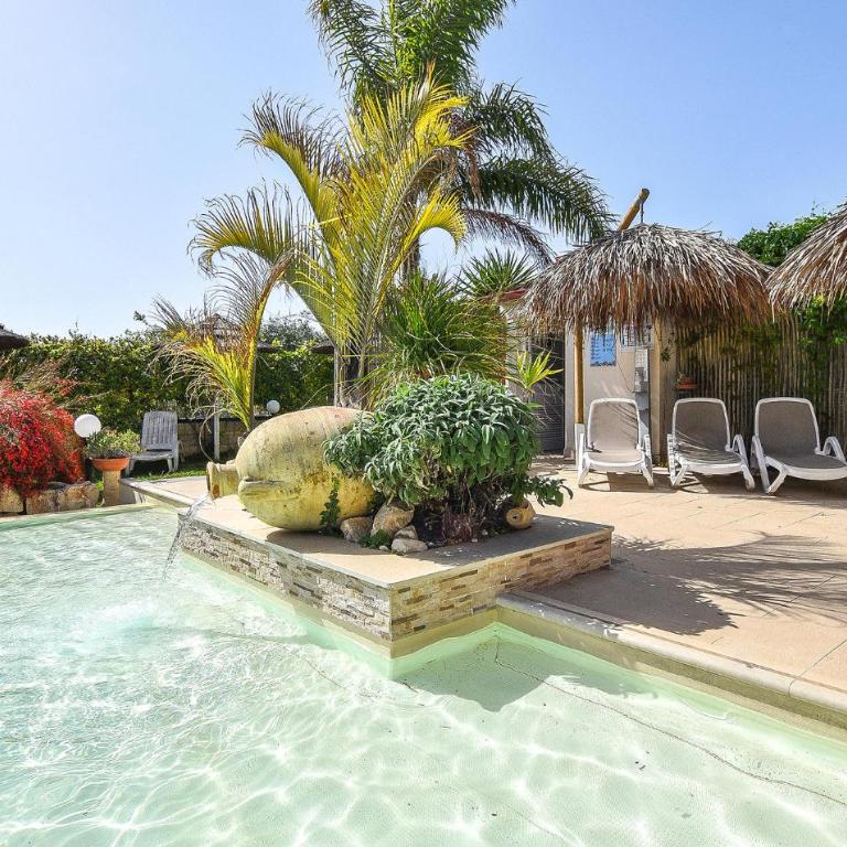 Cozy Home In Pozzallo With Outdoor Swimming Pool - Casa Vacacional de 3 dormitorios - 13