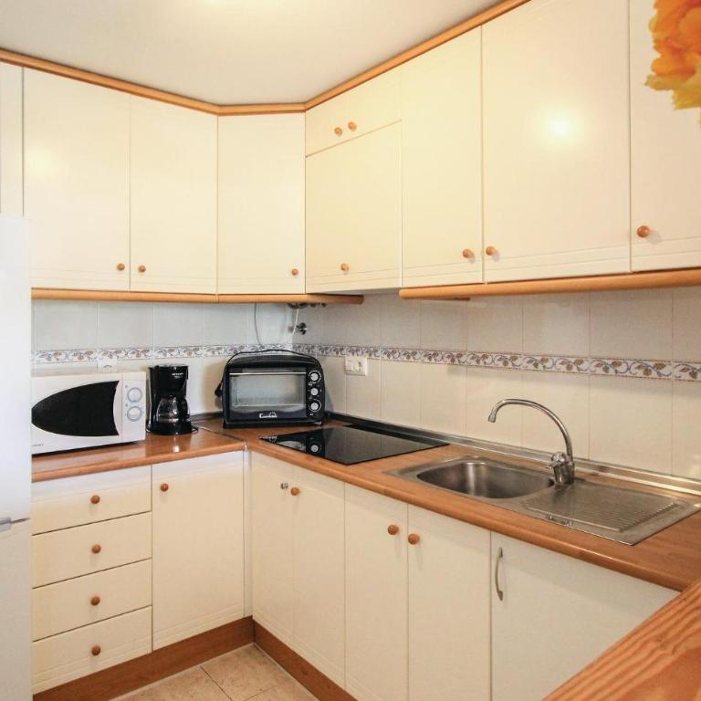 Lovely Apartment In Torrevieja-La Mata - Apartamento de 2 dormitorios - 2