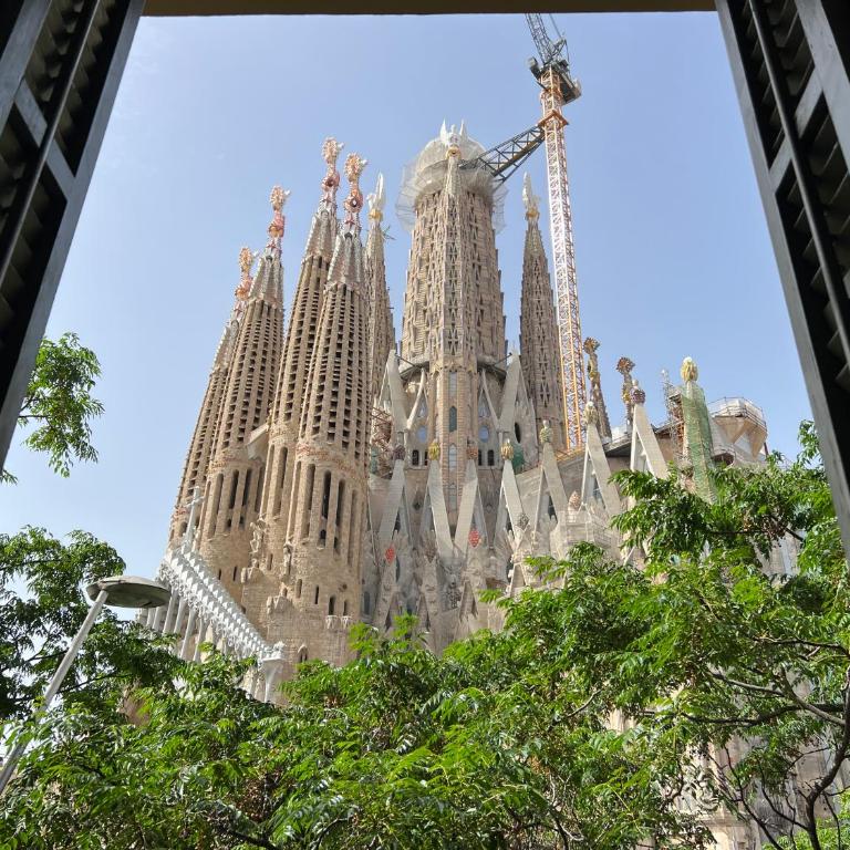 Click&Flat Gaudi Dream II - Two-Bedroom Apartment - 1