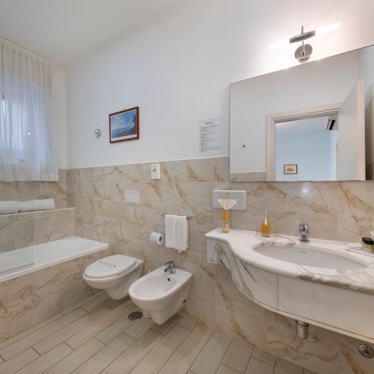 Sea Breeze Residence - Camera Matrimoniale con Vista Parco - 3