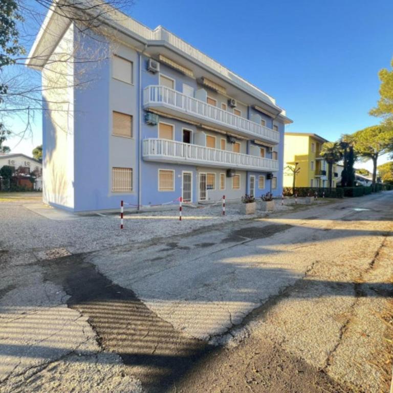 Luminous apartment in Lido dei Pini - Appartamento - 9
