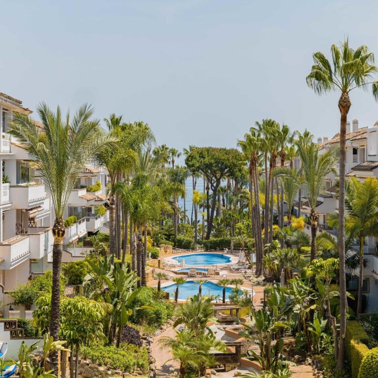 BEACHFRONT GOLDEN MILE PUENTO ROMANO SEA VIEW WIFI - Apartamento - 6