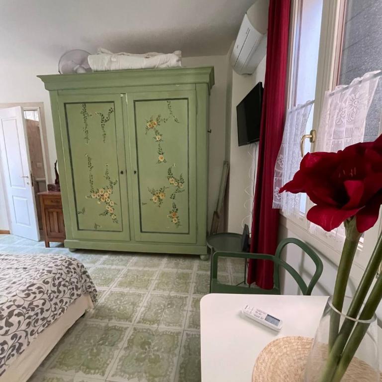 Lo Scrigno - Camera Matrimoniale con Bagno Privato - 10