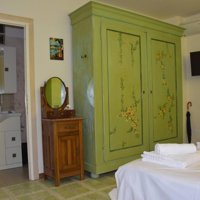 Lo Scrigno - Camera Matrimoniale con Bagno Privato - 9