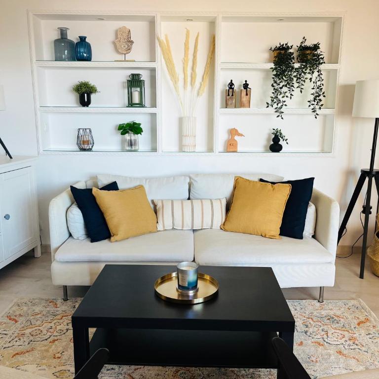 Cozy apartment - Balcony & Sea View - Apartamento de 1 dormitorio - 2