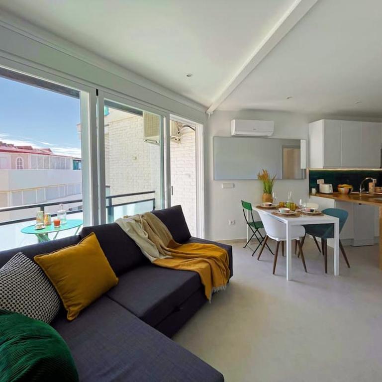 Stylish Modern Apt Unbeatable Location - One-Bedroom Apartment - 23