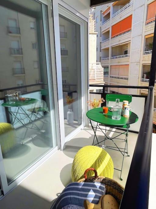 Stylish Modern Apt Unbeatable Location - One-Bedroom Apartment - 24
