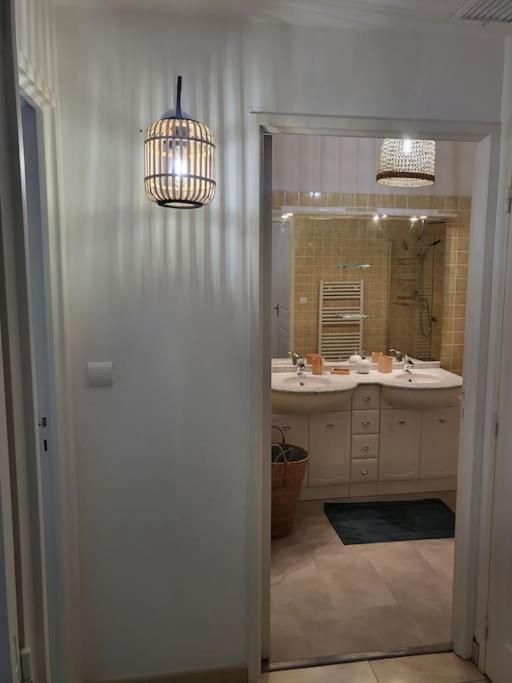Magnifique appartement en centre-ville av parking - Appartamento con 2 Camere da Letto - 15