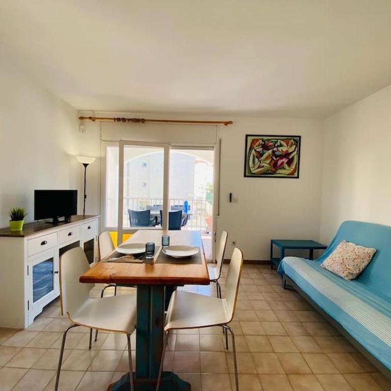 APARTAMENTOS AQUARIUM 1B TERRAZA 25 m2 - Two-Bedroom Apartment - 8