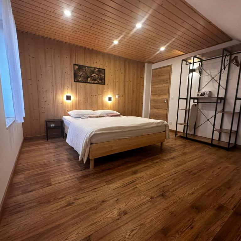 Les Chalets Bambi & Jacuzzi privatif - Appartement 2 Chambres - 3