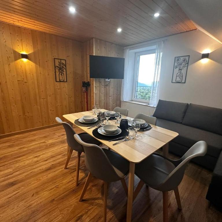 Les Chalets Bambi & Jacuzzi privatif - Appartement 2 Chambres - 11