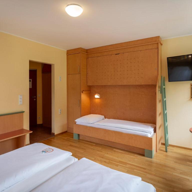 JUFA Hotel Kaprun - inklusive Sommerkarte Zell am See & Kaprun - Vierbettzimmer - 12