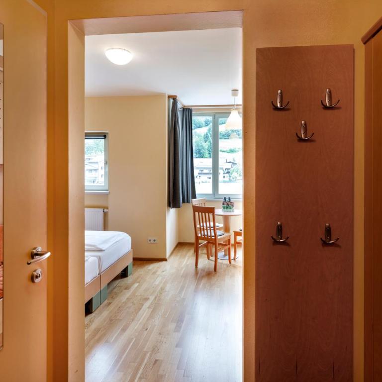 JUFA Hotel Kaprun - inklusive Sommerkarte Zell am See & Kaprun - Vierbettzimmer - 5