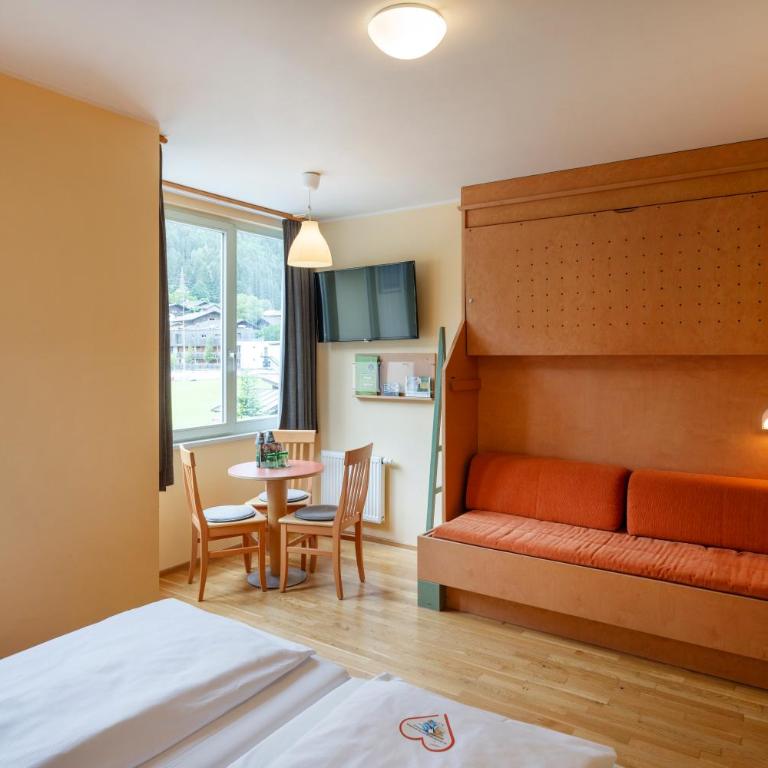 JUFA Hotel Kaprun - inklusive Sommerkarte Zell am See & Kaprun - Vierbettzimmer - 4
