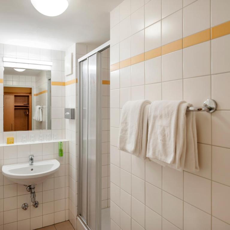 JUFA Hotel Kaprun - inklusive Sommerkarte Zell am See & Kaprun - Familienzimmer - 7