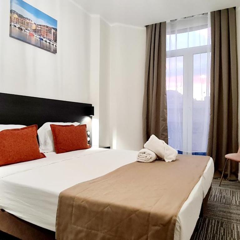 Evelia Hotels - Chambre Double ou Lits Jumeaux - 1