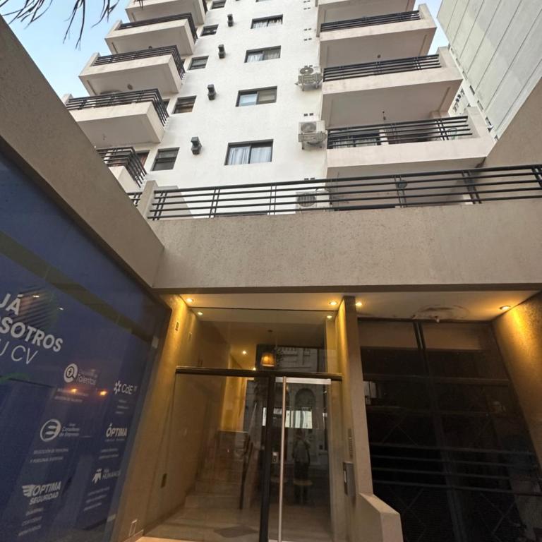 Departamento monoambiente sobre calle San Martin, a metros del casco historico - One-Bedroom Apartment - 11