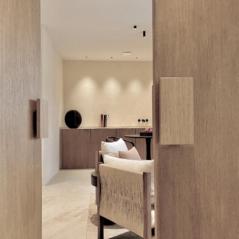 Toile Blanche - Suite avec Piscine Privée - 9
