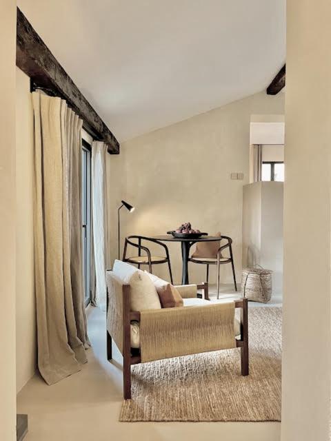 Toile Blanche - Suite Deluxe avec Lit King-Size - 4
