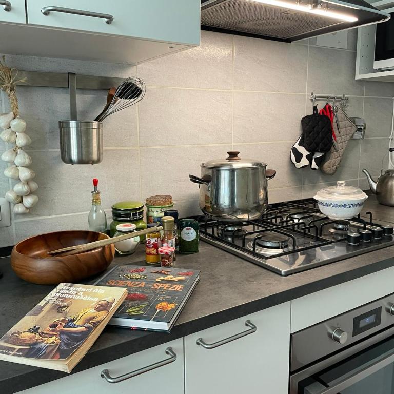 La Casa di Ringhiera - silenzioso appartamento di charme con balcone nel quadrilatero romano - Two-Bedroom Apartment - 11