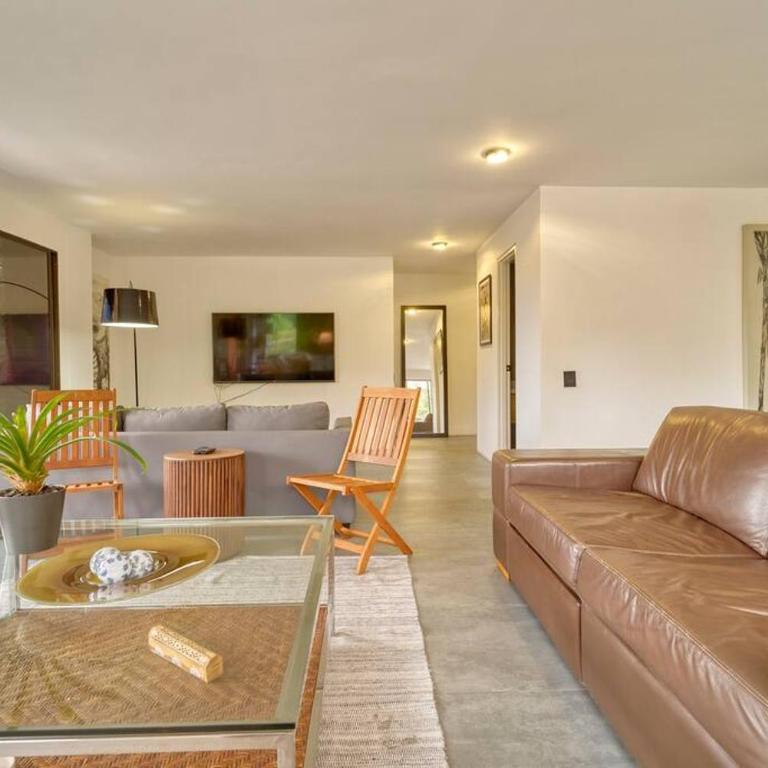 Hidden Gem of Poblado! Location & Tranquillity Top - Apartamento de 3 dormitorios - 67
