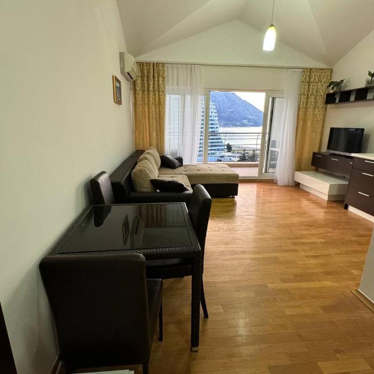 Apartment Becici Sunset 3 - One-Bedroom Apartment - 13