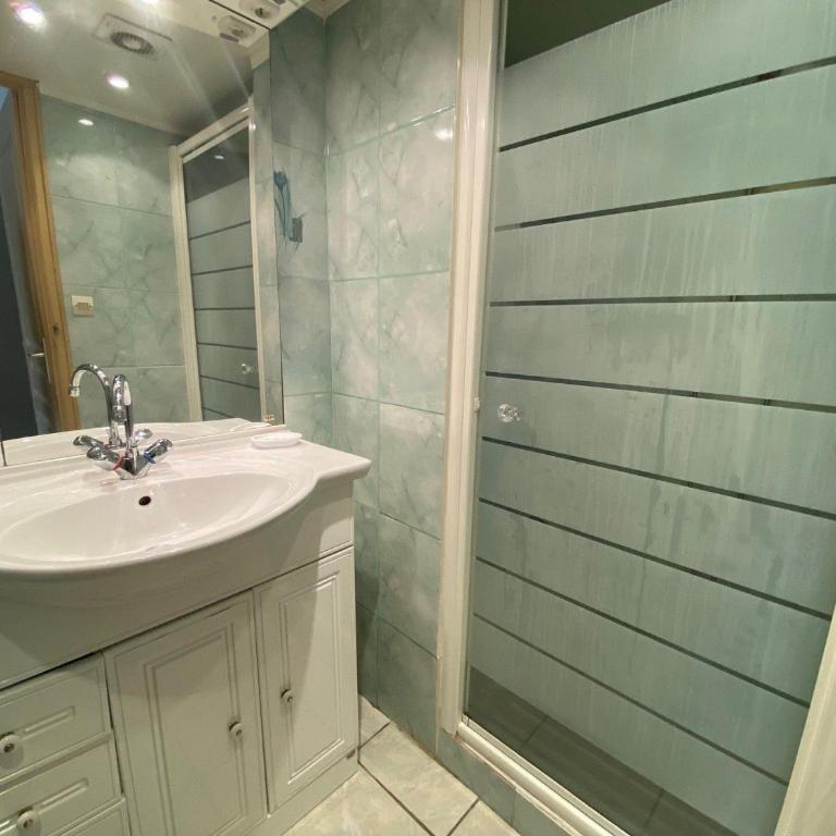 Charmant T2 avec terrasse - Animaux admis - FR-1-503-155 - Appartement - 11