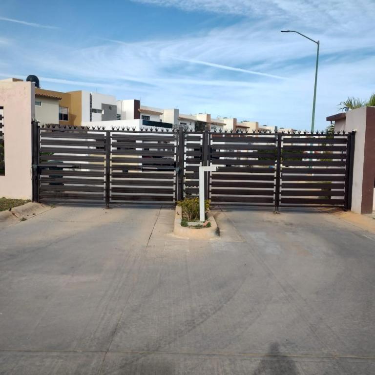 MAZA HOUSE, Cerca de la playa, privada con alberca - Three-Bedroom Home - 7