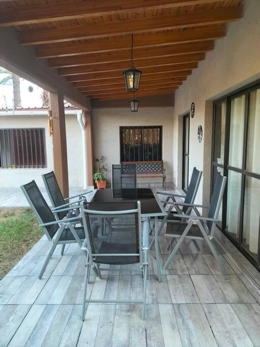 Hermosa casa en zona residencial de Luján cerca de la montaña y las bodegas - Apartamento de 3 dormitorios - 17