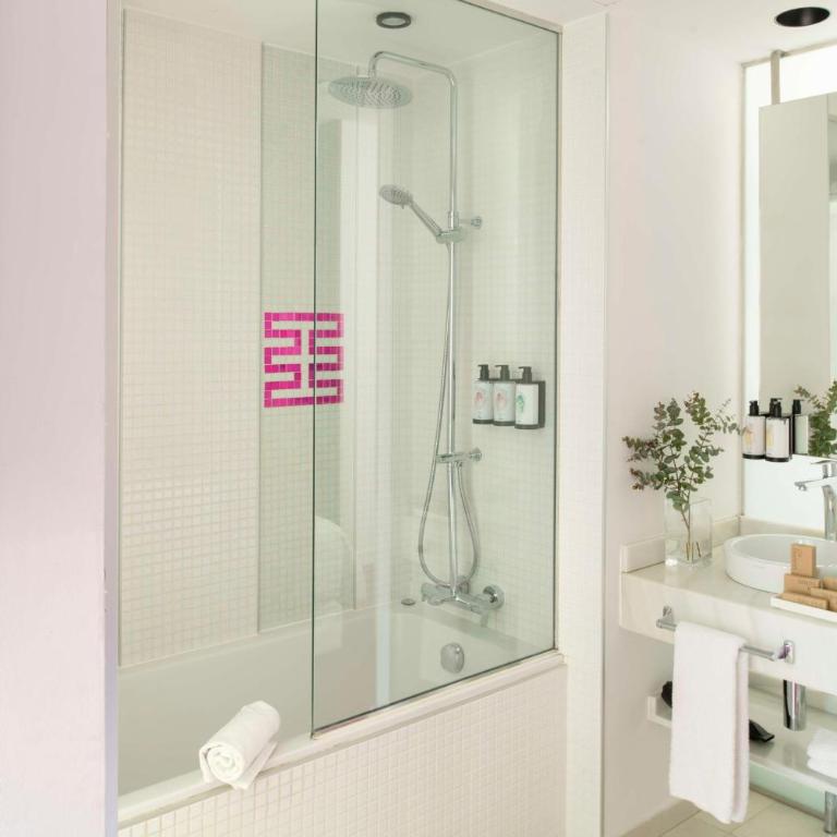 Allegro Barcelona - Junior Suite with Terrace - 10