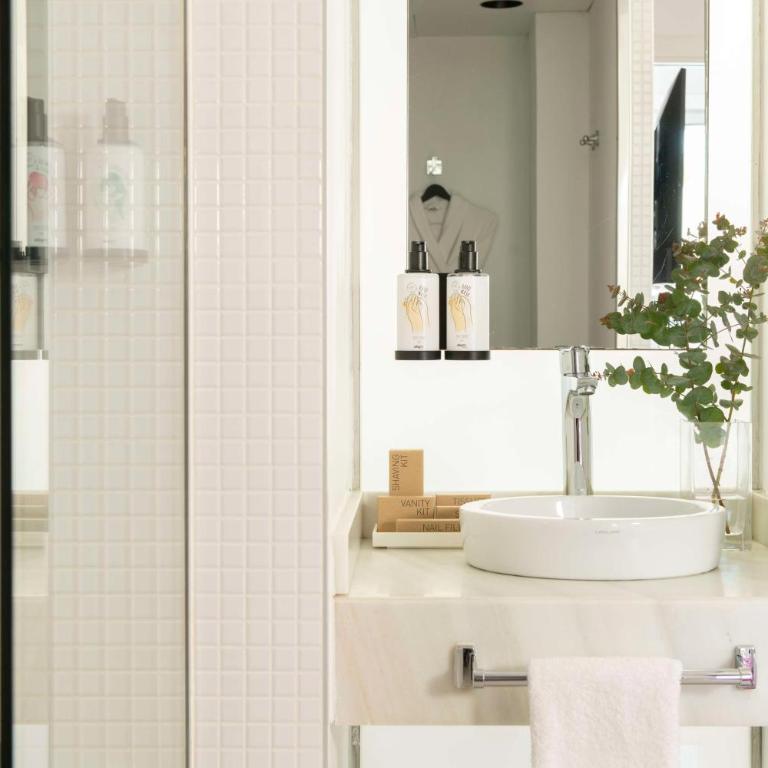 Allegro Barcelona - Junior Suite with Terrace - 7