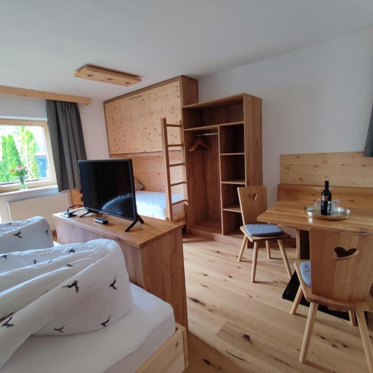 Apart Ideal - Familienzimmer mit Balkon - 4