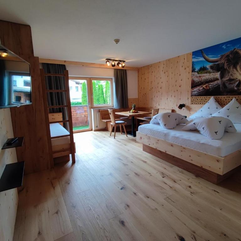 Apart Ideal - Familienzimmer mit Balkon - 13