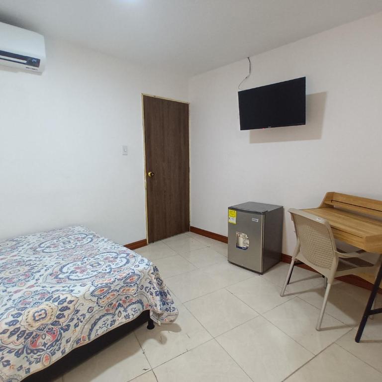 Confortable y Central Habitación a 1 cuadra de la playa - Habitación Doble con baño privado - 5