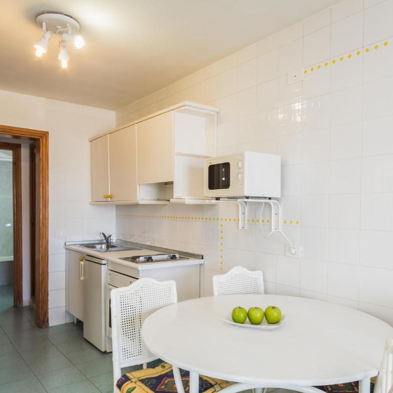 BelleVue Aquarius - One-Bedroom Apartment - 4