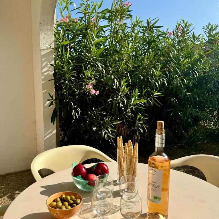 Beach Cannes Bungalows - Holiday Apartments near Cannes - Appartement - Rez-de-Chaussée - 12