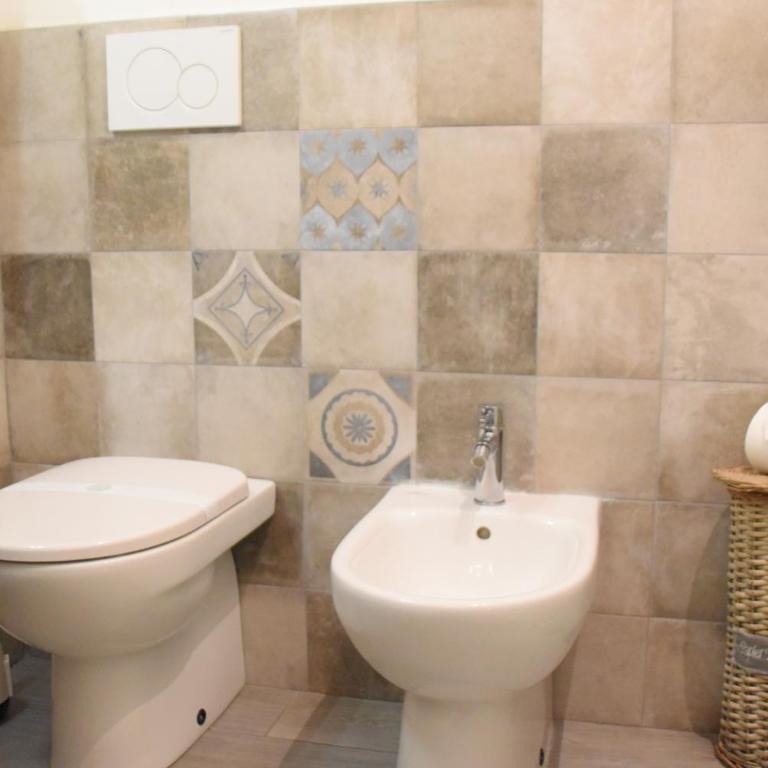 Residence Montanelli - Camera Matrimoniale con Bagno Privato - 3